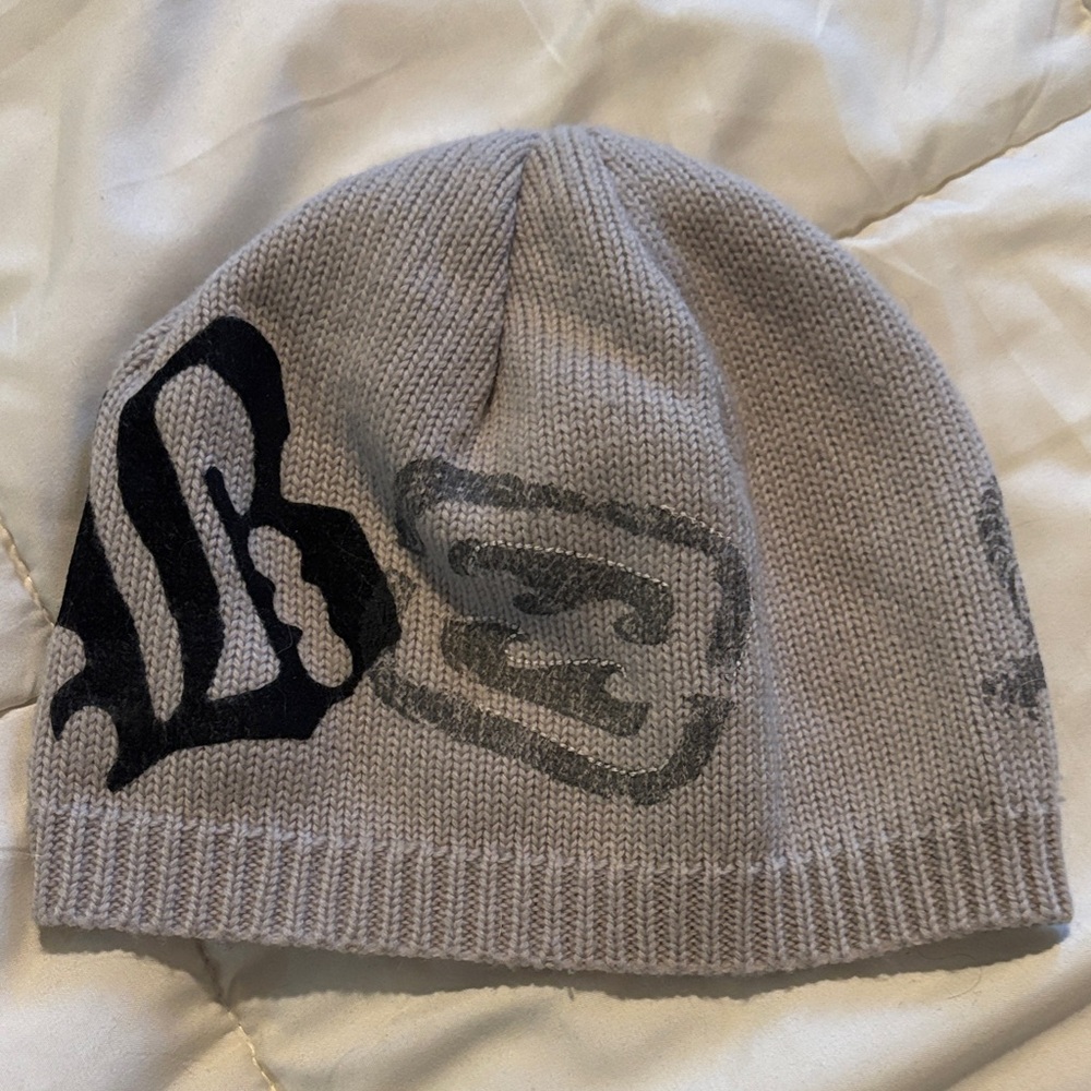 Billabong Gray Knit Beanie with Black and Gray Design